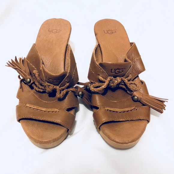 UGG Shaelyn SIZE 5 Leather Peep-toe Tassel Cloggs - Picture 1 of 7